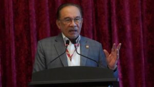 Harga elektrik turun, harga minyak turun – Anwar