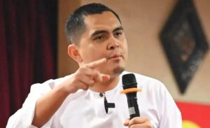 Siapa kamu yang nak mengarahkan PBT? – Dr. Akmal