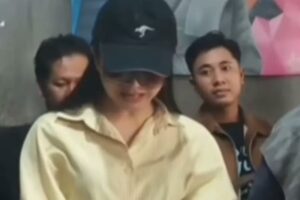 Kecoh lelaki menyamar jadi wanita cantik