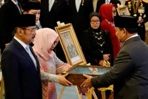 Indonesia anugerah status Pahlawan Negara kepada Suharto