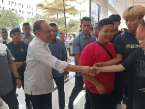 Tak ‘perform’ tak payah tuntut – Anwar Ibrahim