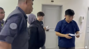 Padah buang putung rokok, dua warga Singapura didenda RM1,000