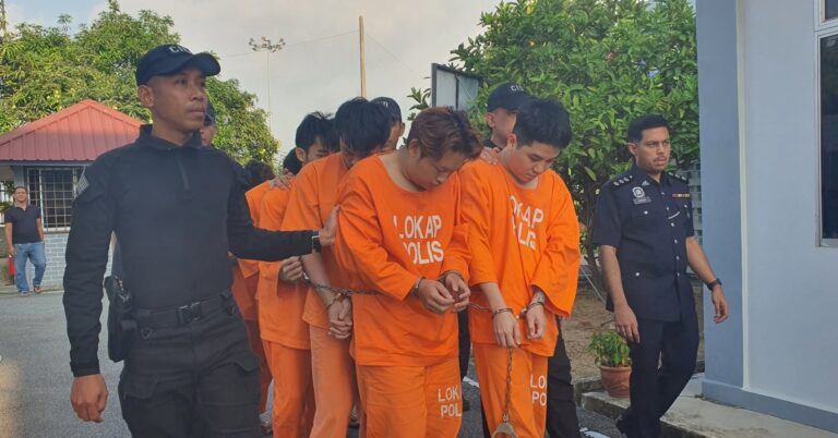 7 didakwa bunuh penganggur