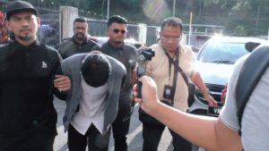 Bapa didakwa bunuh bayi kandung, miliki bahan lucah