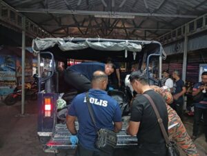 2 maut, 4 cedera dua bot berlanggar