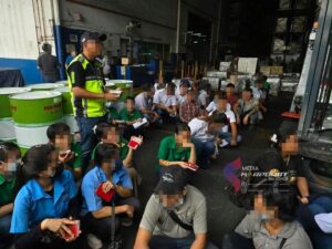 Nak jimat kos, kilang ambil 492 pekerja asing tak sah